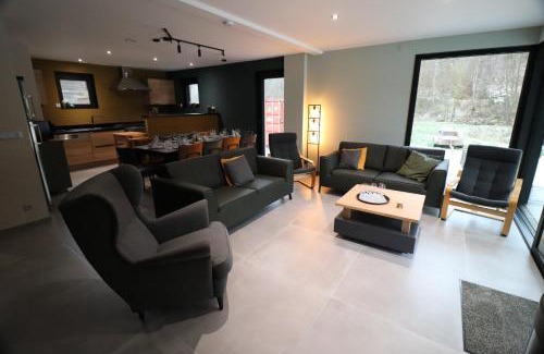 Fauvillers House | Oceanfront Gîte La Guemonce: Family-Friendly Retreat