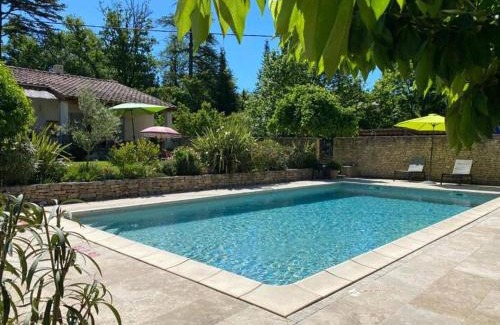 Venasque House | Gîte La Loge: Pet-Friendly with Pool & Ocean Views