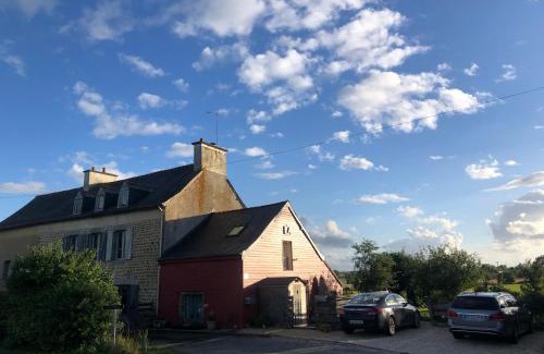 Saint-Aubin-d'Aubigne House | Top-Rated Gîte LA Maison LA: Family-Friendly Retreat