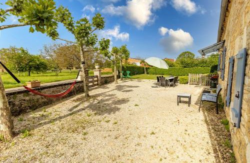 Jayac House | Relax at Gîte La Mauratie: Oceanfront, Family-Friendly Escape