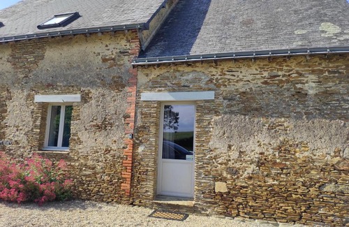 Val d’Erdre-Auxence House | Discover Gîte La Pâquerie: Child-Friendly Retreat, 9.4/10