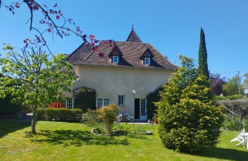 Lacapelle-Marival Apartment | Relaxing Retreat at Gîtes "La Sérénité Marivaloise"
