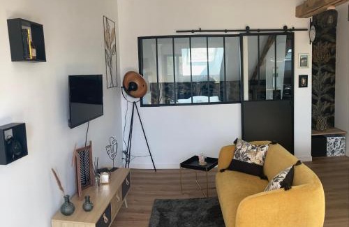 Breteil Apartment | Pet-Friendly Haven: La Terrasse du 37 with 9.6/10 Rating