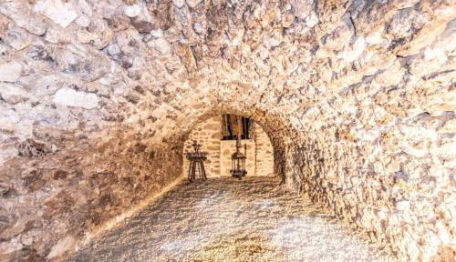 Venteuil House | Child-Friendly Retreat at Gîte La Voisine - Rated 9.5/10