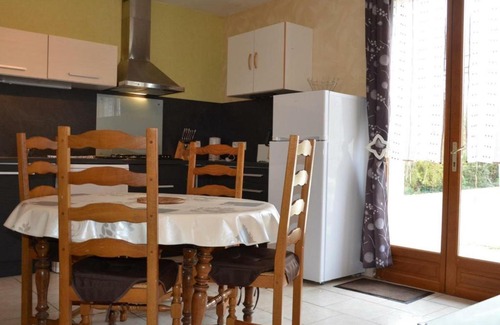 Laines-aux-Bois House | Family-Friendly Gîte Laines-aux-Bois: Rated 9/10 by Guests