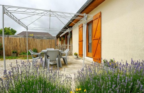 Laines-aux-Bois House | Family-Friendly Gîte Laines-aux-Bois: Rated 9/10 by Guests