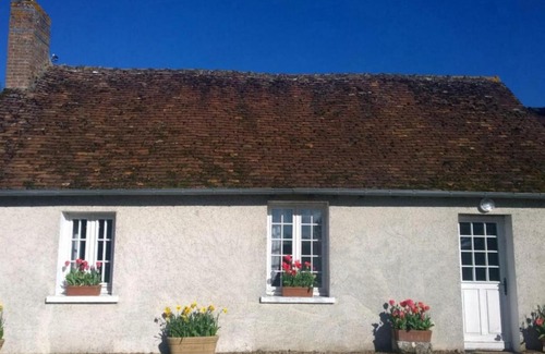 Langon House | Cozy Gîte Langon-sur-Cher with Pool for 4 Guests