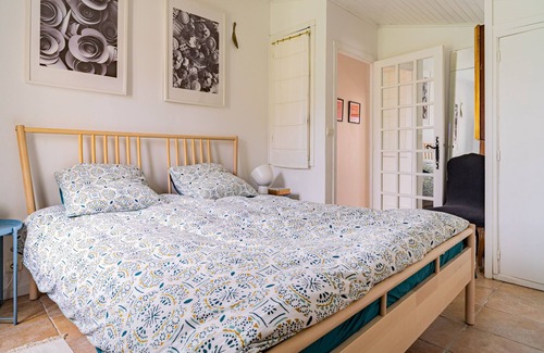 Belus House | Gîte Lasaitasuna: Cozy Two-Bedroom House with Private Pool