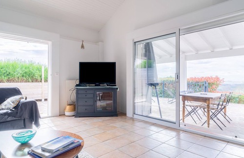 Belus House | Gîte Lasaitasuna: Cozy Two-Bedroom House with Private Pool