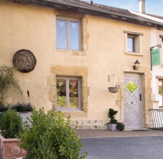 Puilly-et-Charbeaux House | Pet-Friendly Gîte Le Bol d'Air with Exceptional Guest Ratings