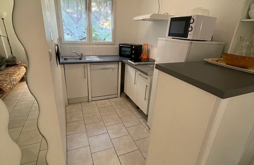 Saint Alban Auriolles House | Gîte Le Cèdre - Pet-Friendly Oasis near Vallon Pont d'Arc