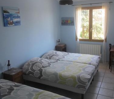 Villie-Morgon House | Oceanfront Gîte le Chêne du Py with Pool & 9.1/10 Rating