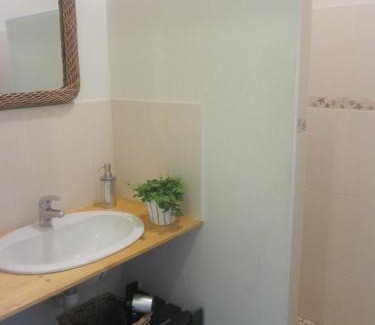 Villie-Morgon House | Oceanfront Gîte le Chêne du Py with Pool & 9.1/10 Rating