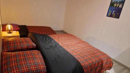 Oye-et-Pallet Apartment | Cozy Gîte le Cham'Oye: Pet & Child Friendly Retreat