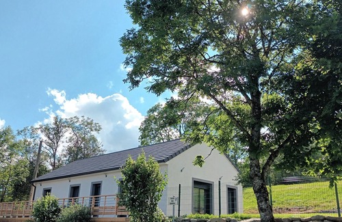 Gelles House | Gîte Le Chant des Arbres: Family-Friendly Retreat 10/10