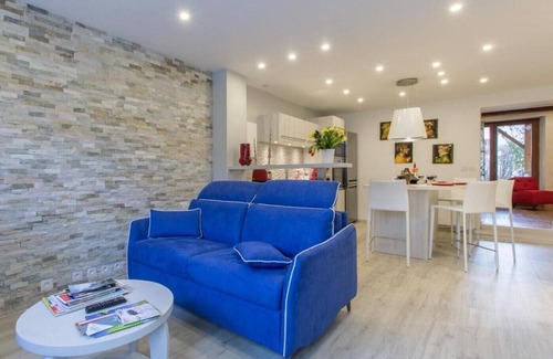 Thones Cottage | Ocean View Retreat at Gîte Le Clos Savoie Lorraine - Rated 9.8