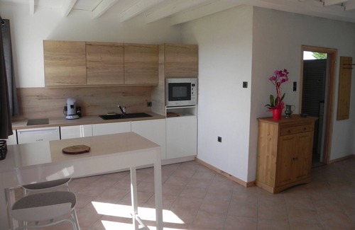 Saint-Frajou Apartment | Gîte le Figuier: Relaxing Getaway with Pool and Spa