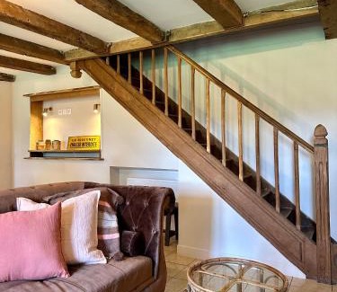Saint-Angel House | Family-Friendly Gîte Le Four à Pain in Manoir du Rigouneix
