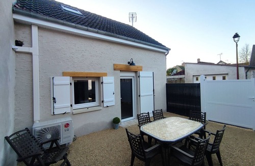 Contres House | Highly Rated Gîte Le Clos Controis: Pet & Child Friendly