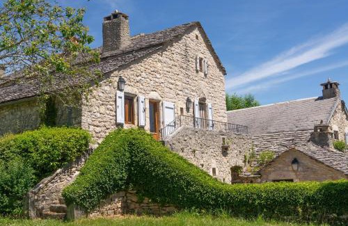 Saint-Georges-de-Levejac House | Cozy Le Bellevue: Family-Friendly Stay Near Nature