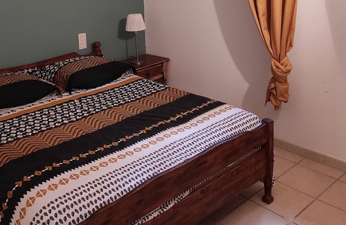 Saint-Pierre-de-Vassols Apartment | Discover Gîte Le Limon: Relax by the Pool with Lake Views