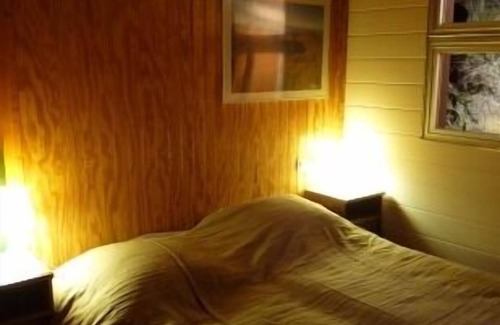 Loubeyrat Cottage | Guest Rated Gîte Le Gîte de l'Etang with Spa & Kitchen