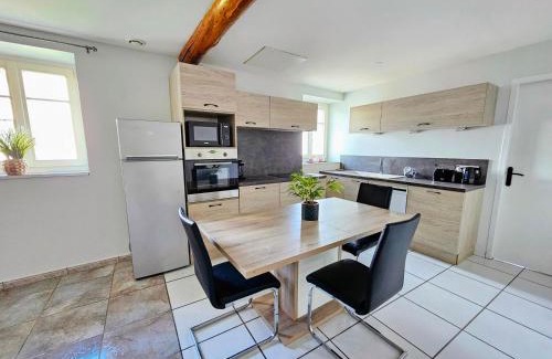 Custines Apartment | Pet-Friendly Gîte Le Jaguar: Guest Rated 8.3/10