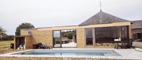 Bovel House | Relax at Gîte Le Jardin d'Eden with Pool & Hot Tub