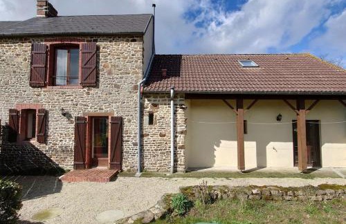 Lolif House | Pet-Friendly Gîte le Mont in Scenic Normandy Near St Michel