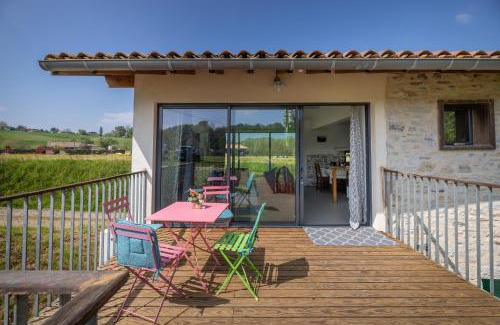 Bidache House | Family-Friendly Gîte Le Moulin Pocheluberry Awaits You
