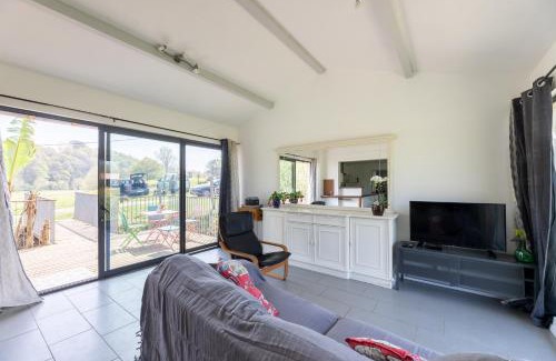 Bidache House | Family-Friendly Gîte Le Moulin Pocheluberry Awaits You