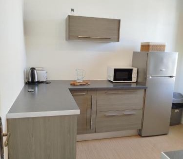 Sainte-Mere-Eglise Apartment | Enjoy Family Comfort at Gîte "Le Para" in Ste Mère Église