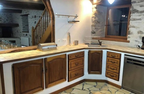 Prechac House | Gîte le Pargagnat: Guest Rated 9/10 with Ocean & Lake Views