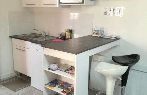 Les Epesses House | Family-Friendly Gîte le Pavachon with Pool and Spa Access
