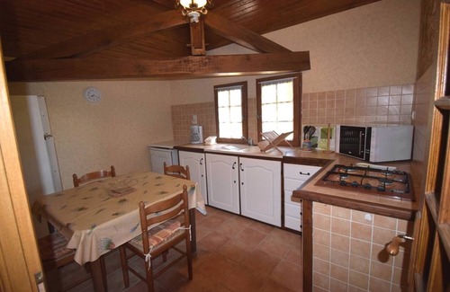 Dondas House | Discover Gîte Le Pigeonnier - Family-Friendly Retreat in Dondas