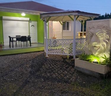 Capesterre-de-Marie-Galante House | Oceanfront Retreat at Le Plantain F2 Gite le Bananier