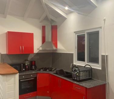 Capesterre-de-Marie-Galante House | Oceanfront Retreat at Le Plantain F2 Gite le Bananier