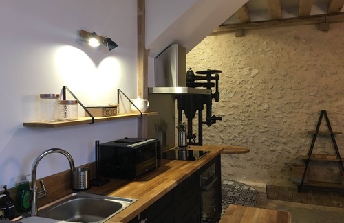 Huisseau-sur-Cosson Cottage | Relax at Gîte LE Pressoir: Pool, Spa & Family-Friendly