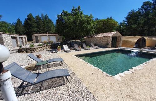 Monieux Apartment | Oceanfront Gîte Le Refuge - Guest Rated 9.5/10 with Pool
