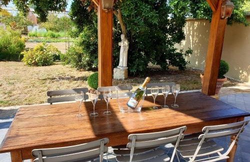 Mareuil-sur-Ay House | Oceanfront Escape at Gîte Le Relais Coq'Lys - Rated 9/10