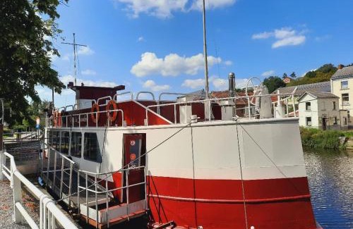 Thuin Boat Rental | Oceanfront Gîte Le Sambre: Rated 9.5/10 & Pet Friendly