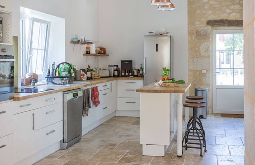 Castillonnes Cottage | Gîte LEGOTINE: Restored Farmhouse with Pool & Ocean Views
