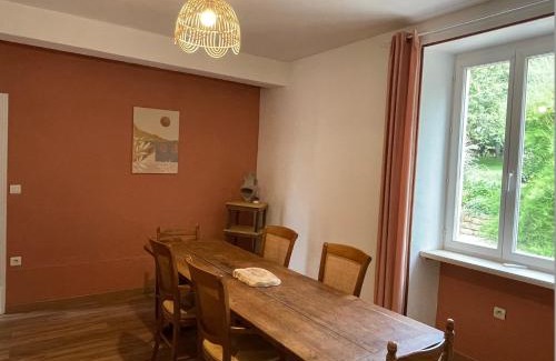 Forleans House | Cozy Gîte les érables: Pet-Friendly Retreat with High Ratings