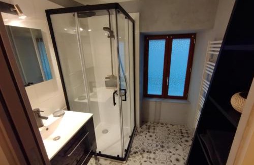 Mens House | Gîte les Dames - Mens: Family-Friendly Retreat with High Ratings