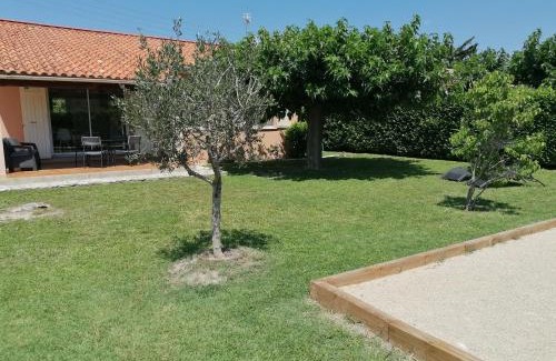 L'Isle-sur-la-Sorgue House | Inviting Gîte Les Demoiselles des Sorgues - Family-Friendly Stay