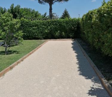 L'Isle-sur-la-Sorgue House | Inviting Gîte Les Demoiselles des Sorgues - Family-Friendly Stay