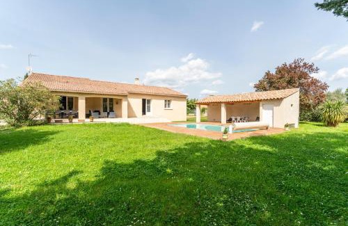 Saint-Laurent-La-Vernede House | Relax at Gîte les Oliviers with Pool & Family-Friendly Vibes