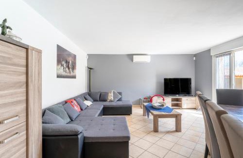Saint-Laurent-La-Vernede House | Relax at Gîte les Oliviers with Pool & Family-Friendly Vibes