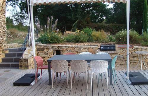 Campagnac-les-Quercy House | Gîte Les Grangettes: Poolside Retreat with Scenic Views