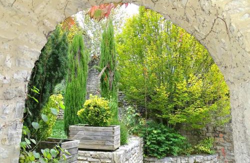 Le Massegros House | Oceanfront Retreat at Gîte les Hortensias - 8.9/10 Rated